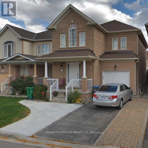 15 BRAMFIELD STREET, Brampton, Ontario