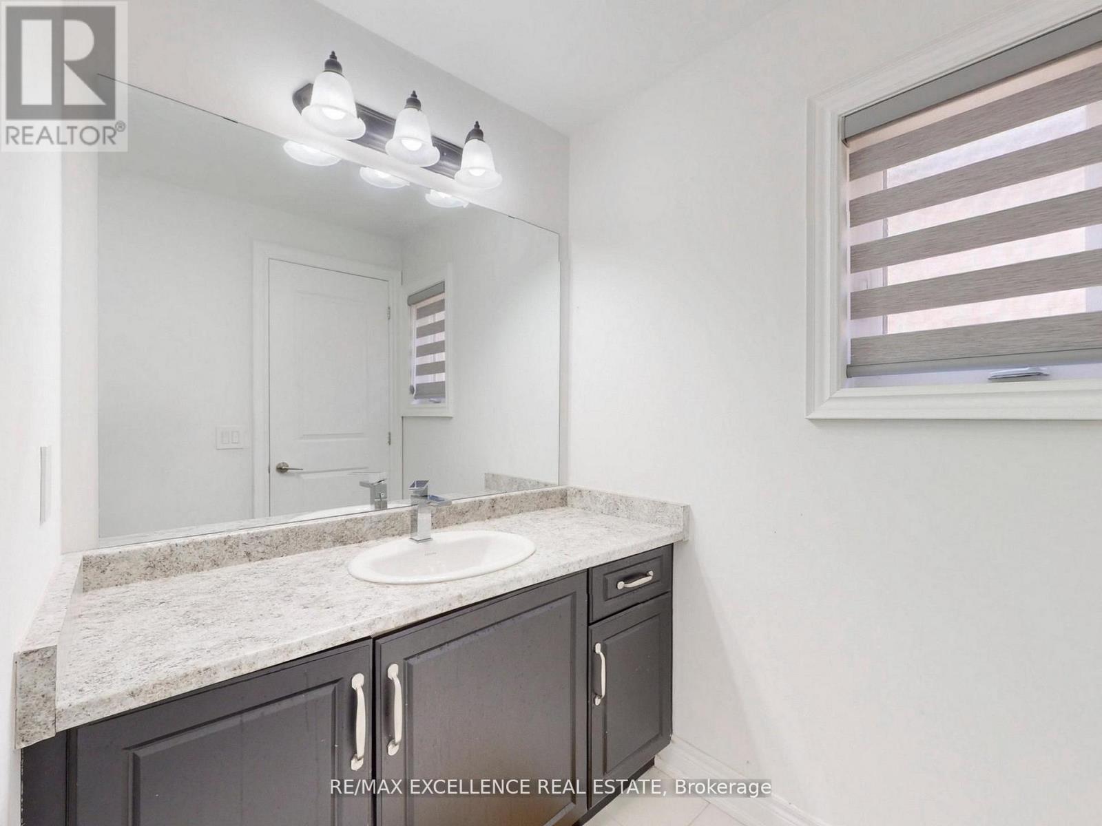 33 Tiger Crescent, Brampton, Ontario  L6R 0C8 - Photo 34 - W12652800