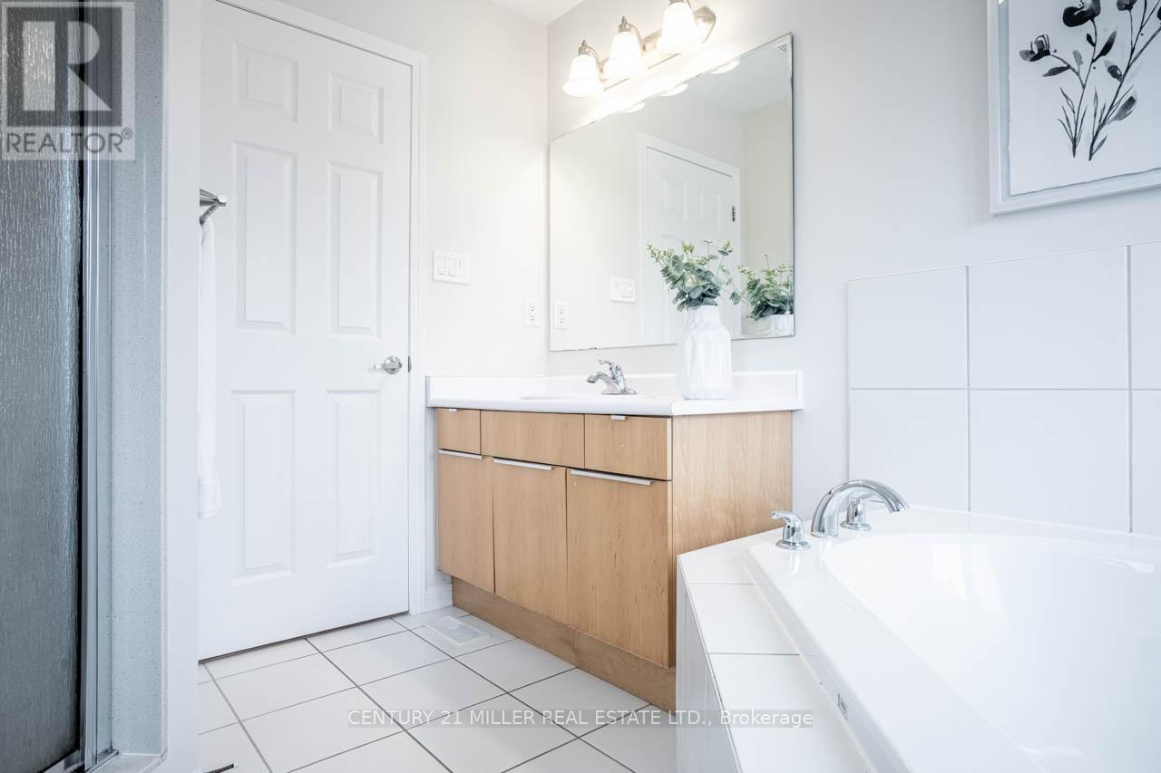 Upper - 259 Higginbotham Crescent, Milton, Ontario  L9T 8C5 - Photo 14 - W12652802