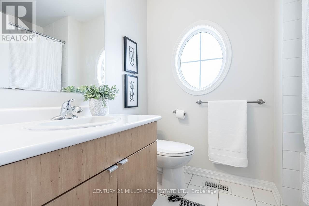 Upper - 259 Higginbotham Crescent, Milton, Ontario  L9T 8C5 - Photo 16 - W12652802