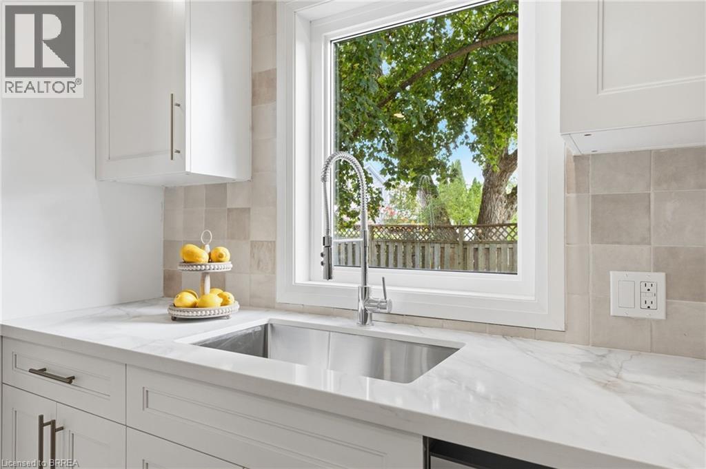 55 Jones Street, Hamilton, Ontario  L8R 1X9 - Photo 17 - 40795108