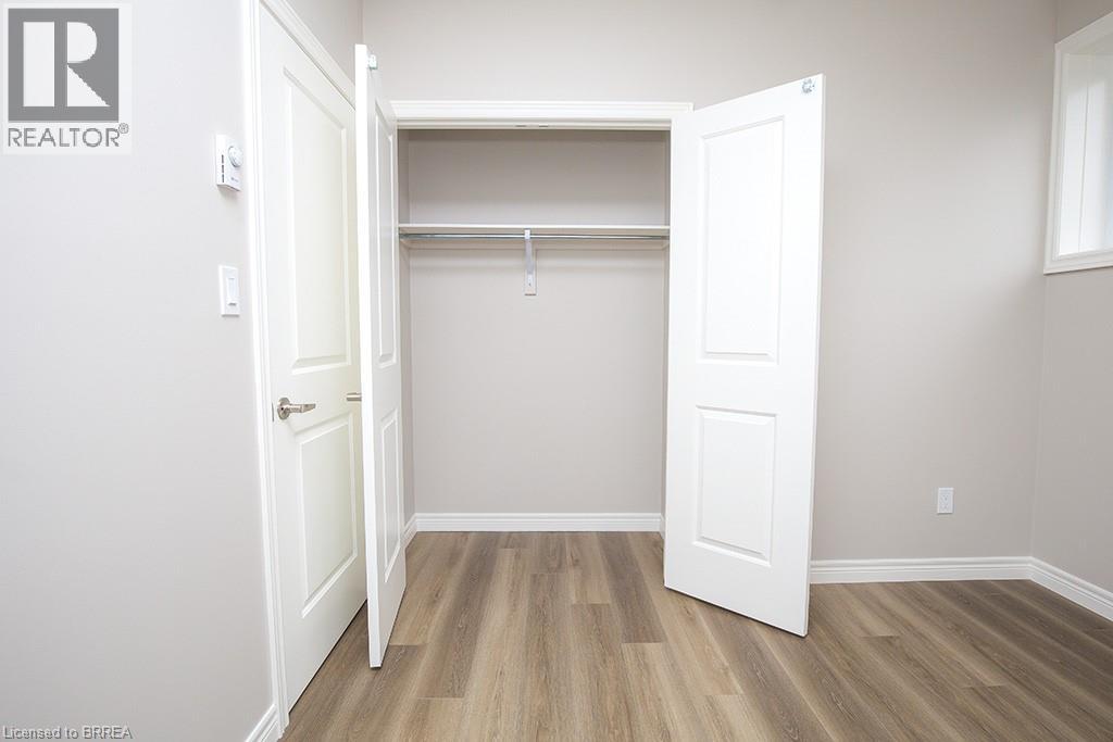 355 Wellington Street, Brantford, Ontario  N3S 4A7 - Photo 17 - 40795161