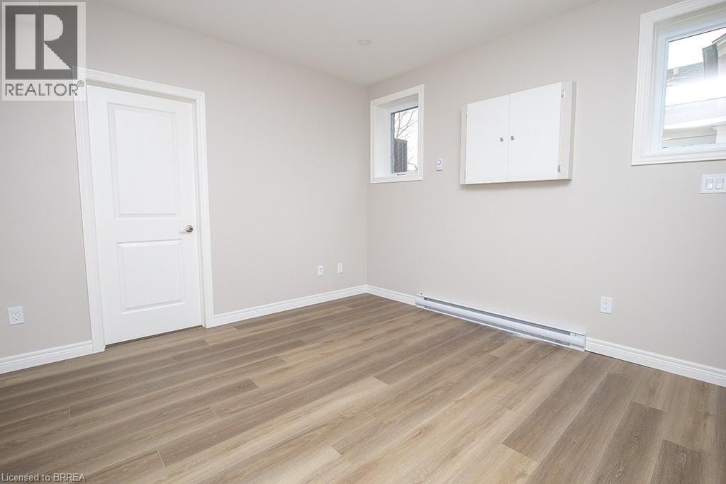 355 Wellington Street, Brantford, Ontario  N3S 4A7 - Photo 15 - 40795161