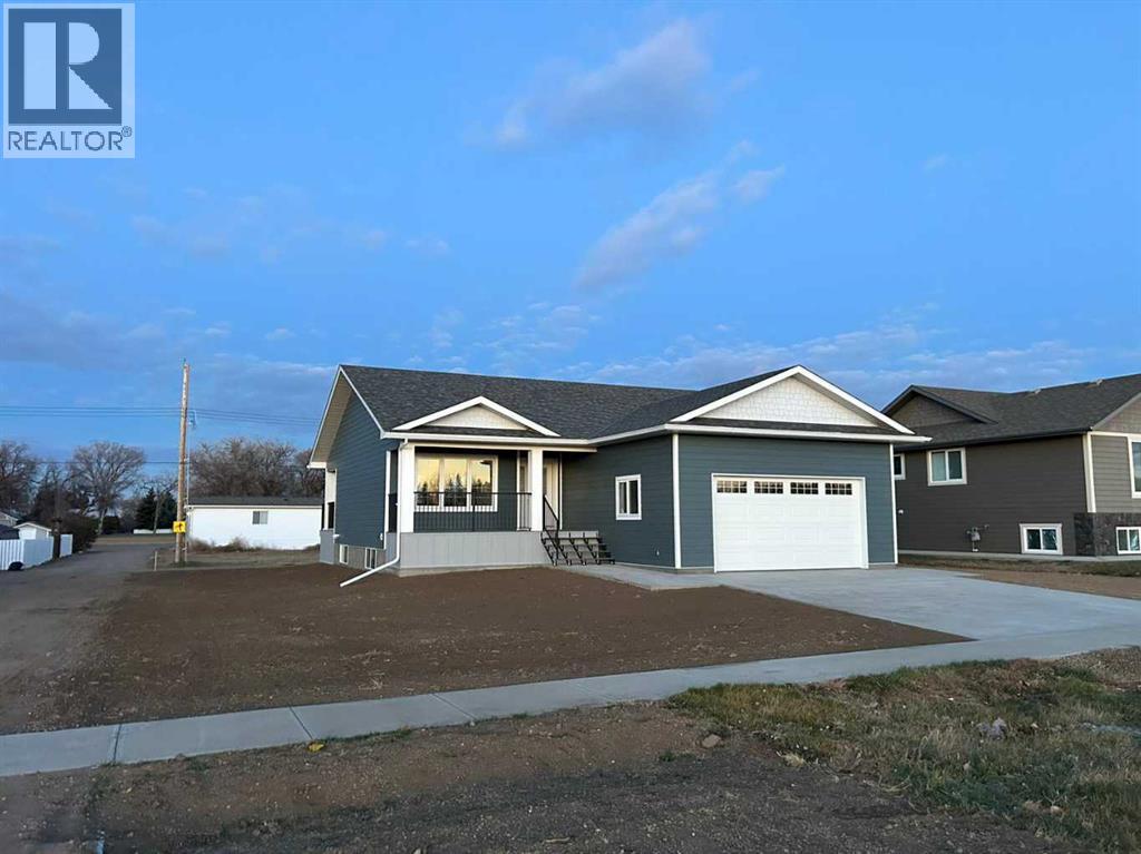 209 3 Street, Hays, Alberta