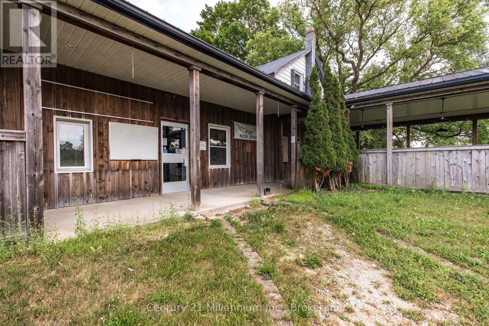 401345 Grey Road 4, West Grey, Ontario N4N 3B8 - Photo 40 - X12540658