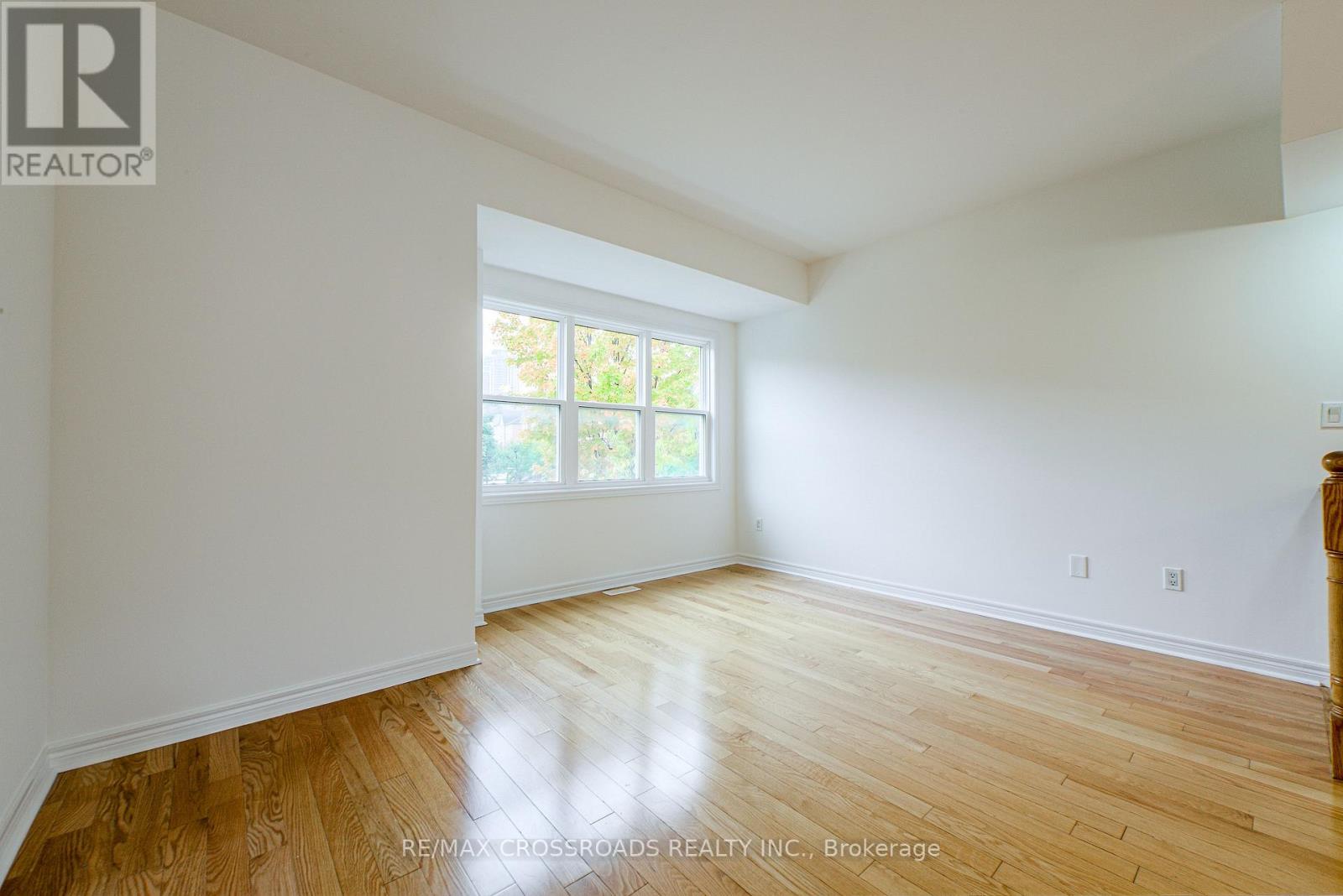 111 Pond Drive, Markham, Ontario  L3T 7V5 - Photo 8 - N12652824