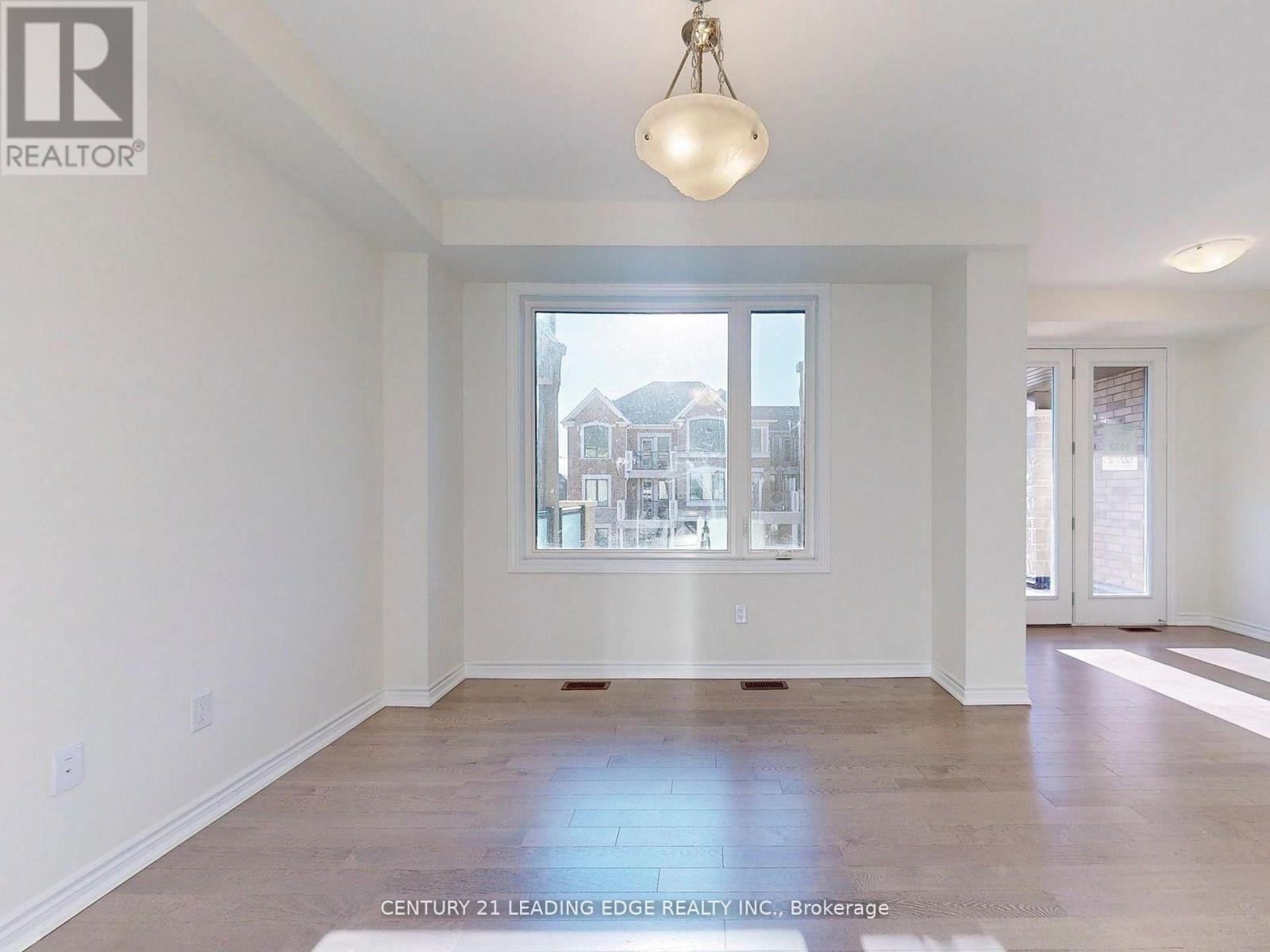 10 Thomas Frisby Jr Crescent, Markham, Ontario  L6C 3L1 - Photo 4 - N12652844