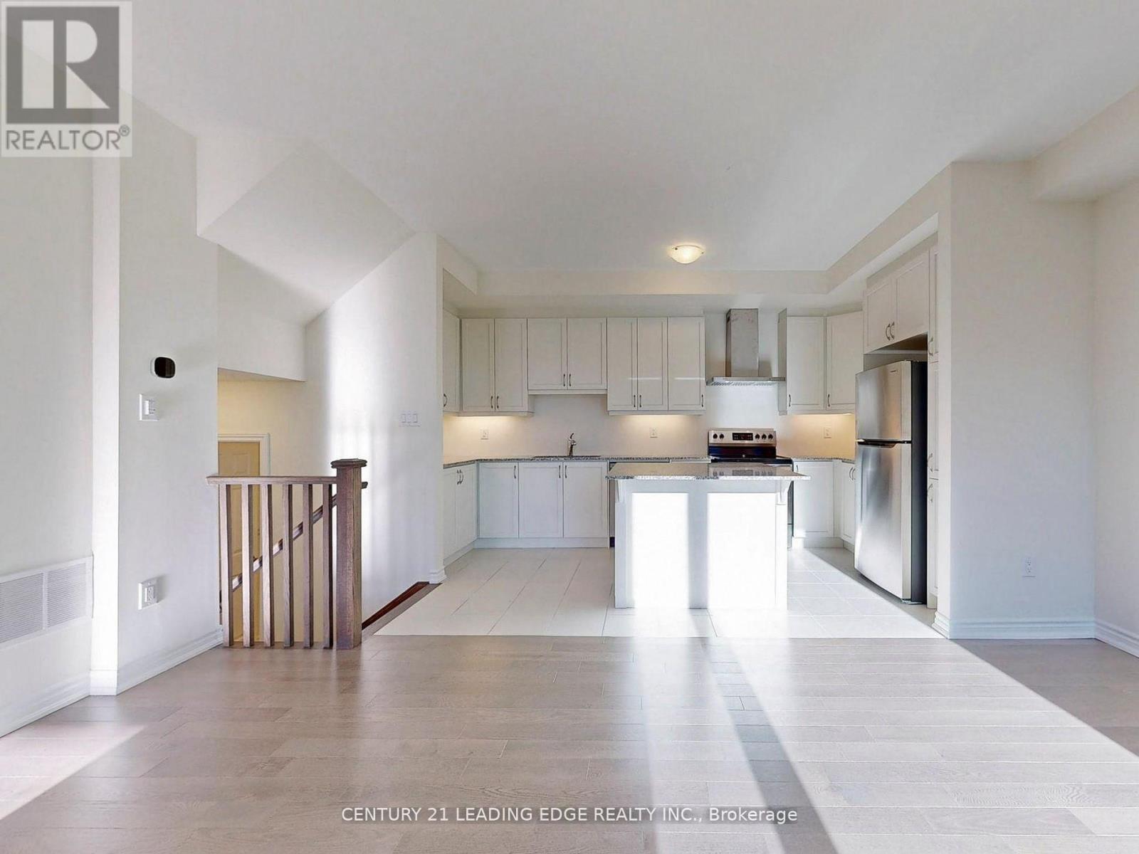 10 Thomas Frisby Jr Crescent, Markham, Ontario  L6C 3L1 - Photo 7 - N12652844