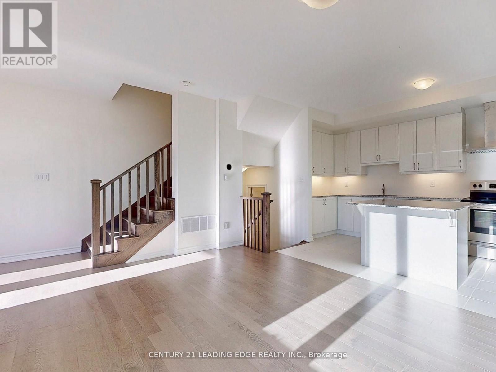 10 Thomas Frisby Jr Crescent, Markham, Ontario  L6C 3L1 - Photo 8 - N12652844