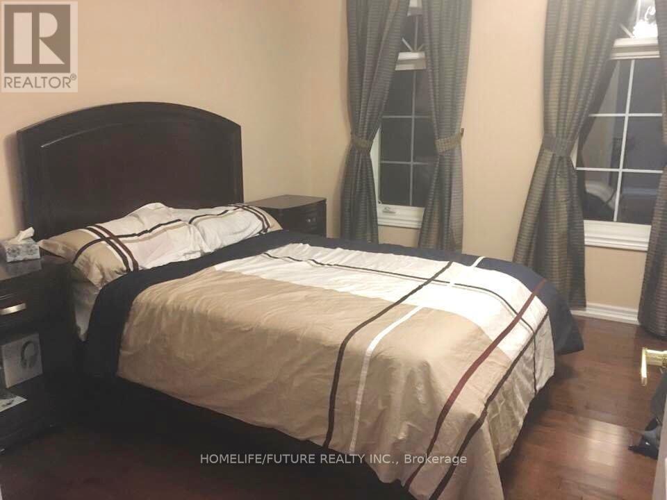 135 Stonechurch Crescent, Markham, Ontario  L6B 0L2 - Photo 10 - N12652846