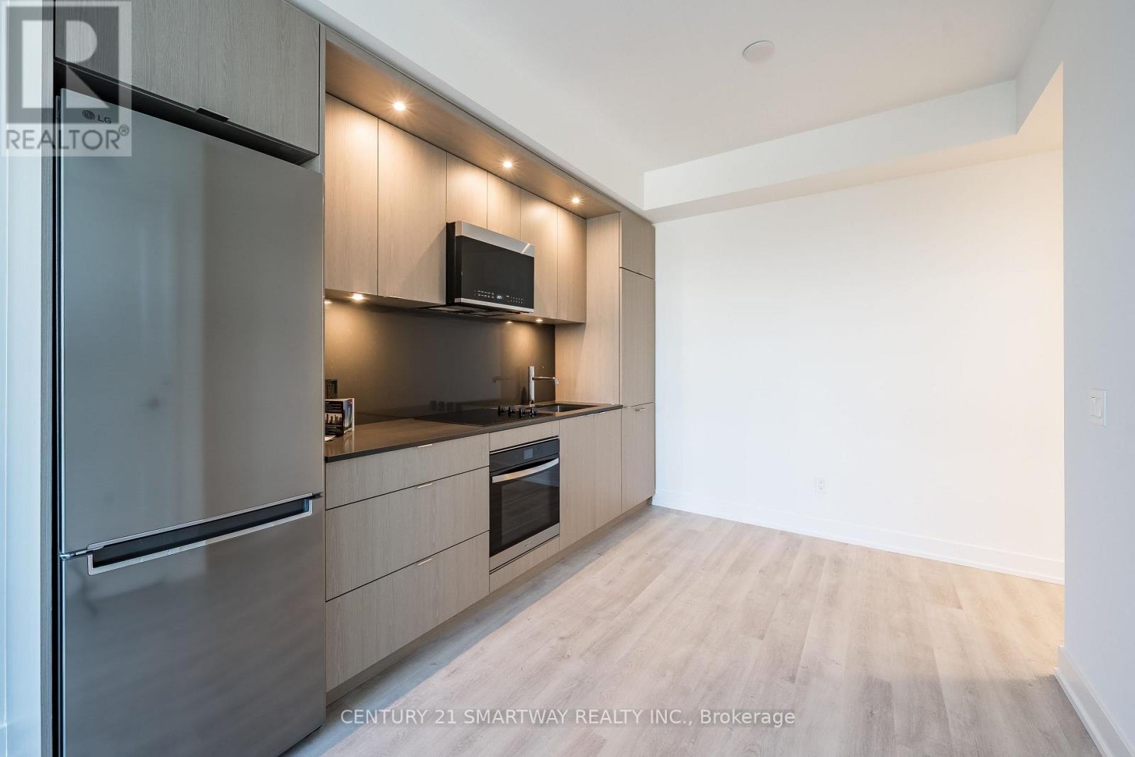 1115 - 60 Central Park Roadway, Toronto (Islington-City Centre West), Ontario  M9A 0E6 - Photo 11 - W12652828