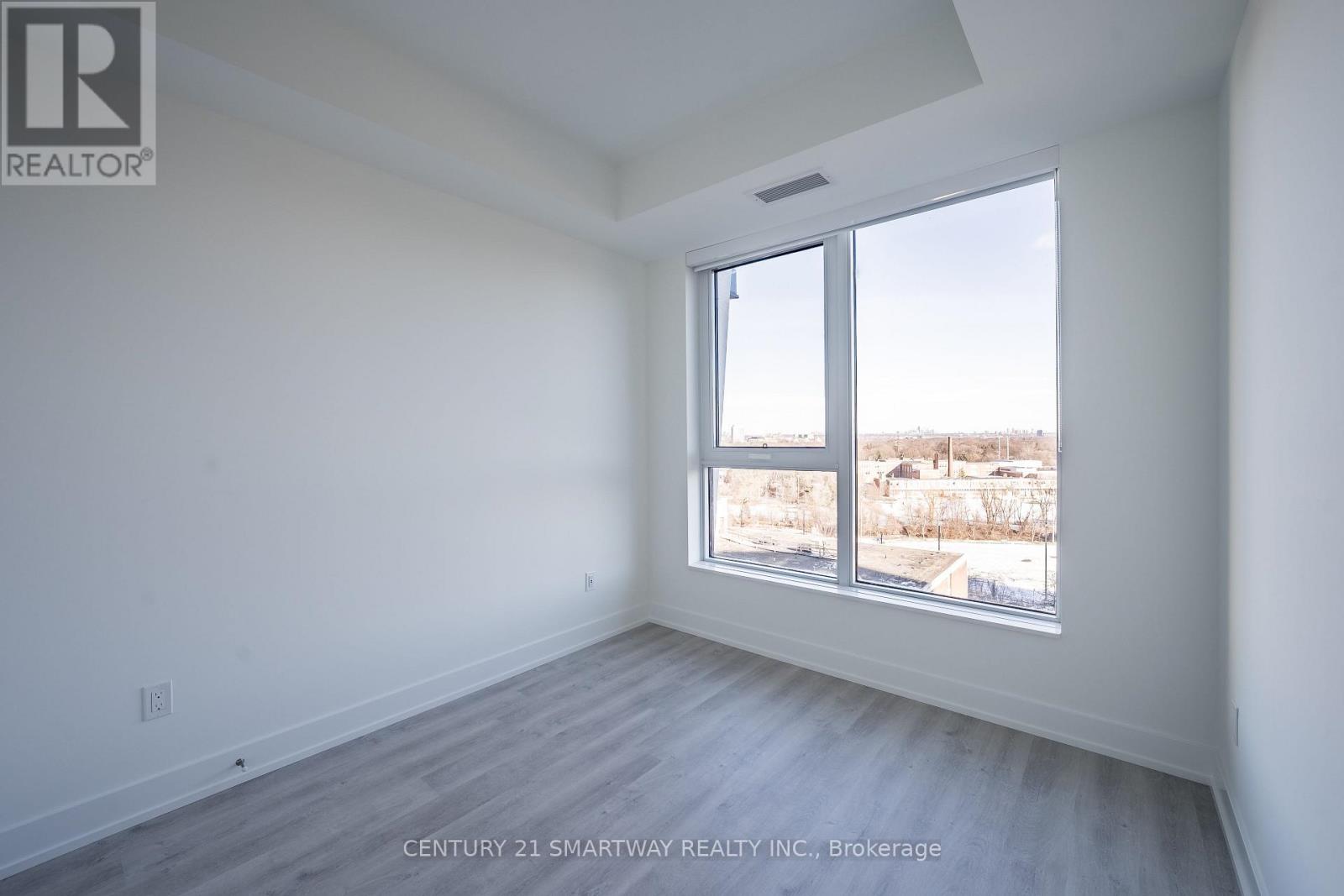 1115 - 60 Central Park Roadway, Toronto (Islington-City Centre West), Ontario  M9A 0E6 - Photo 19 - W12652828