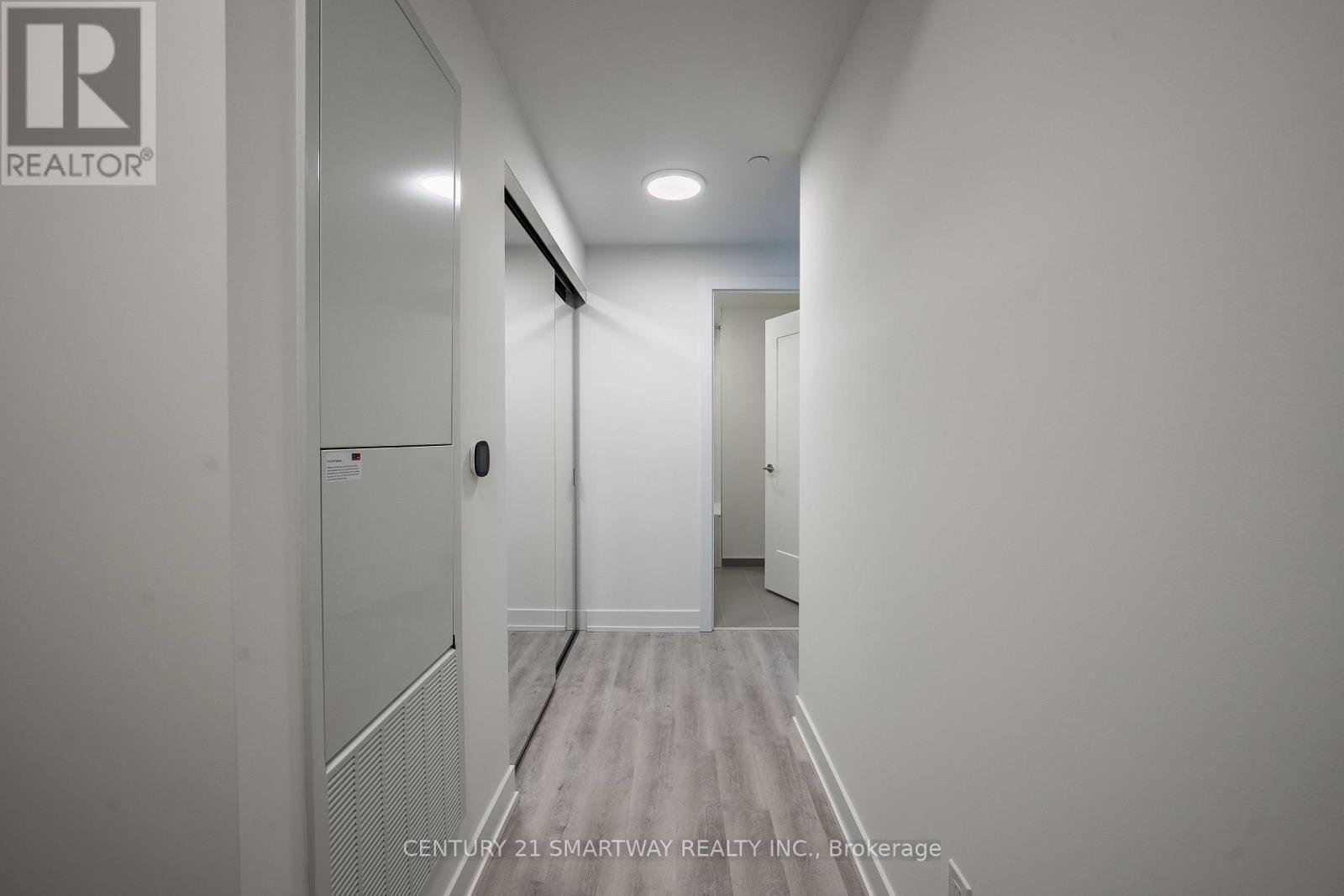 1115 - 60 Central Park Roadway, Toronto (Islington-City Centre West), Ontario  M9A 0E6 - Photo 8 - W12652828