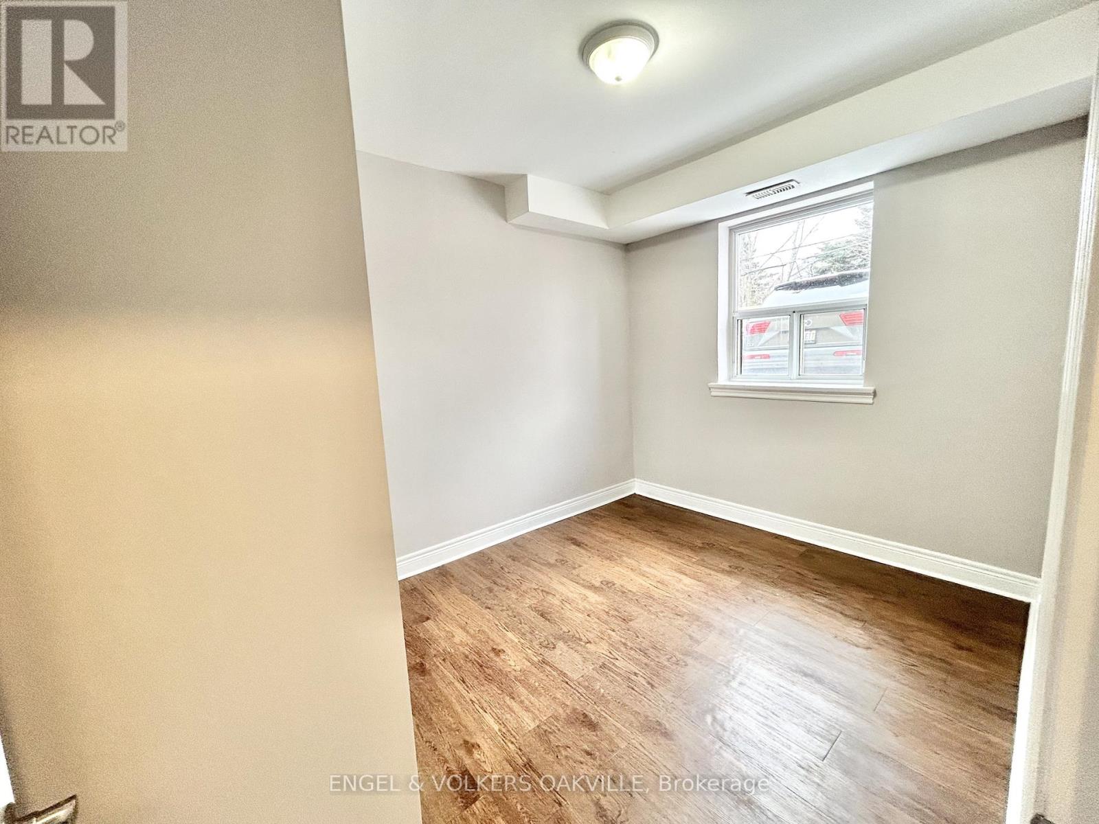 12 - 90 Twenty Fifth Street, Toronto, Ontario  M8V 3P9 - Photo 6 - W12652838