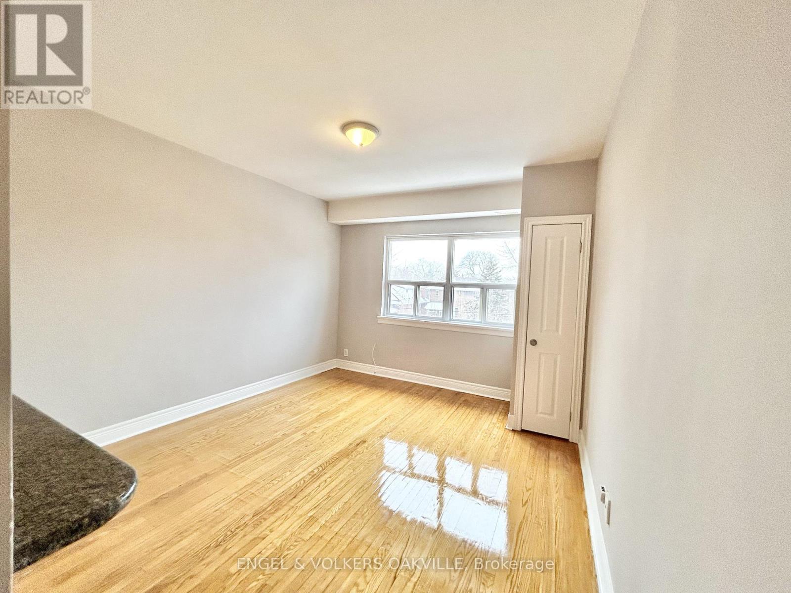 19 - 90 Twenty Fifth Street, Toronto, Ontario  M8V 3P9 - Photo 3 - W12652840