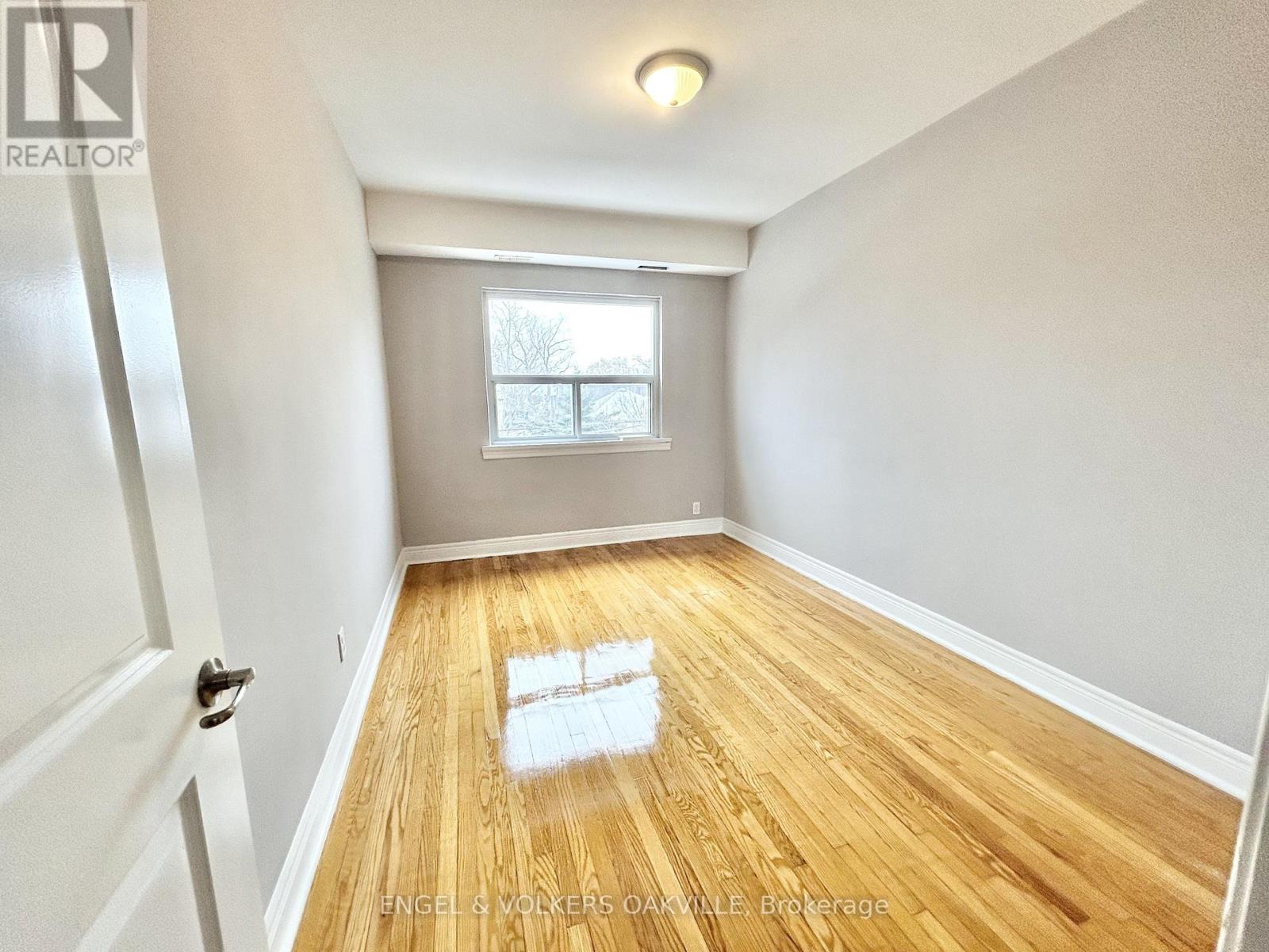 19 - 90 Twenty Fifth Street, Toronto, Ontario  M8V 3P9 - Photo 5 - W12652840