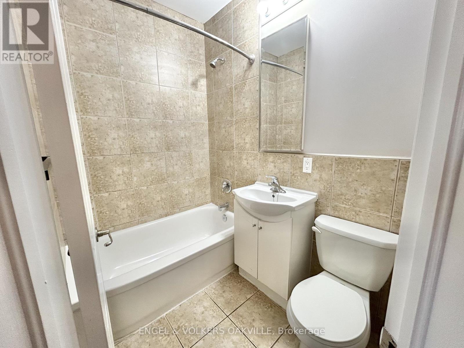 19 - 90 Twenty Fifth Street, Toronto, Ontario  M8V 3P9 - Photo 6 - W12652840