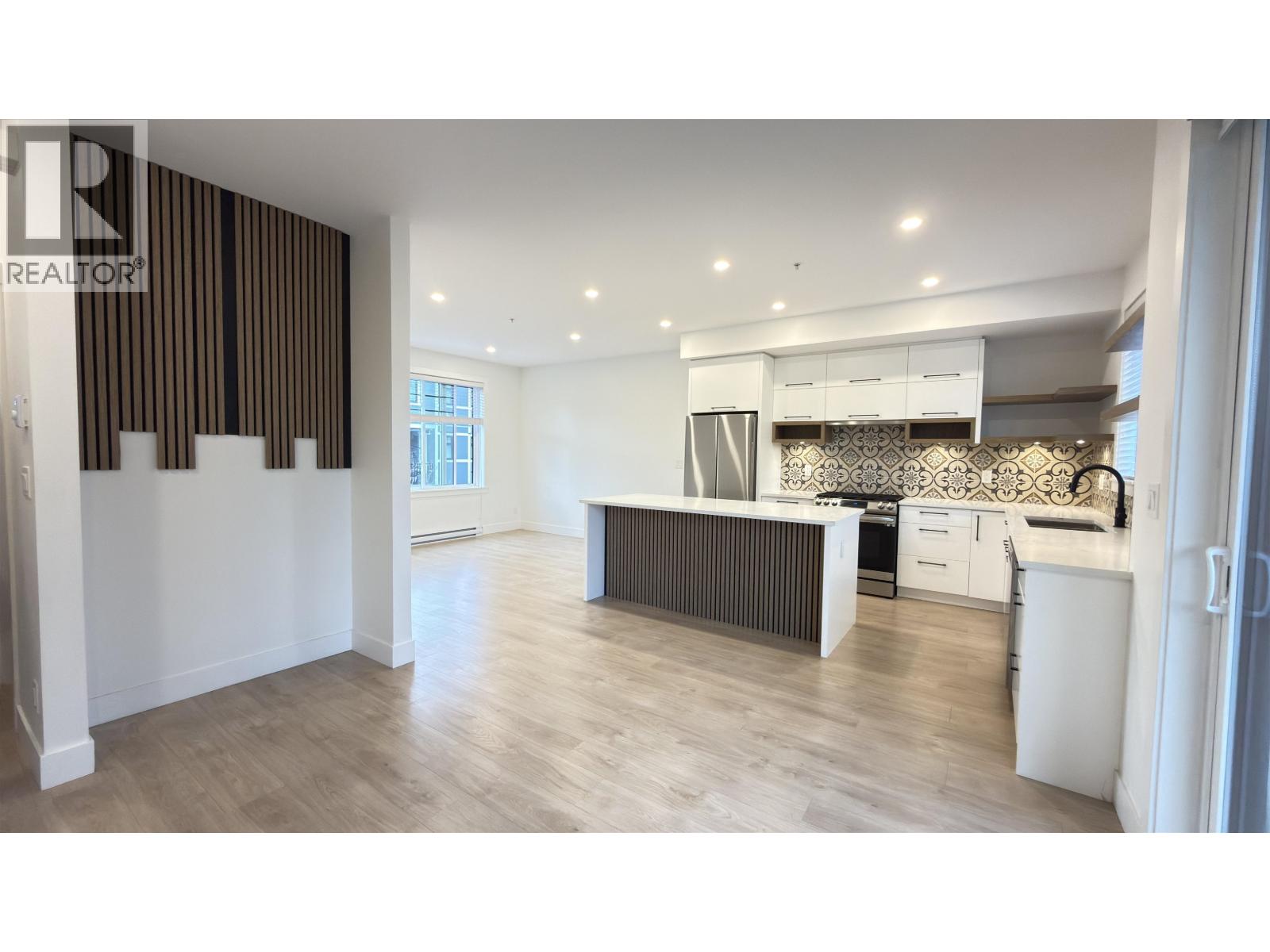 3 12018 237 Street, Maple Ridge, British Columbia V4R 0H6 - Photo 2 - R3075116