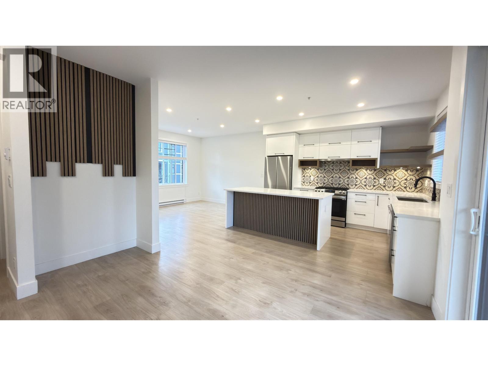 3 12018 237 Street, Maple Ridge, British Columbia V4R 0H6 - Photo 3 - R3075116