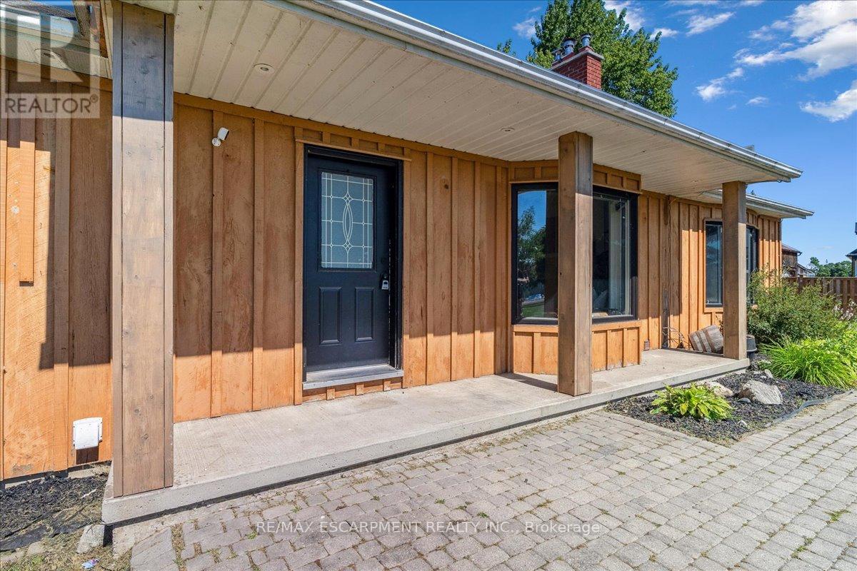 6550 Sinclairville Road, Hamilton, Ontario  N0A 1R0 - Photo 3 - X12652812