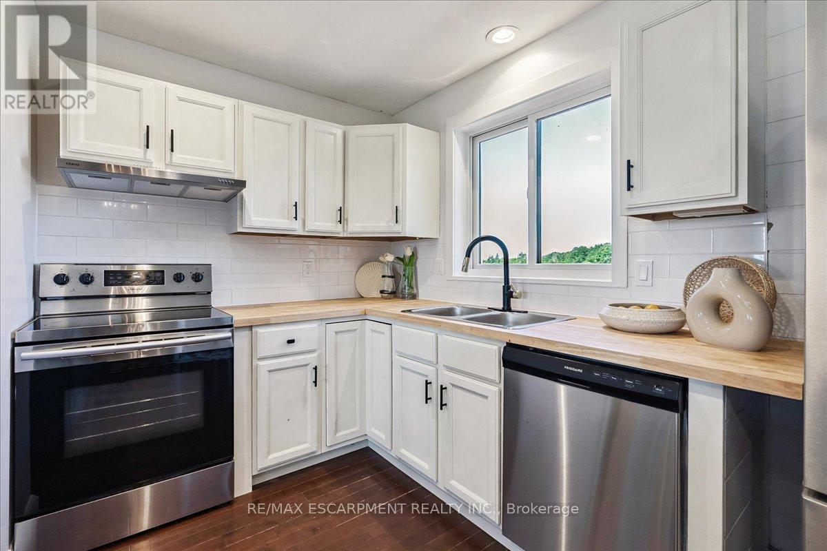 6550 Sinclairville Road, Hamilton, Ontario  N0A 1R0 - Photo 9 - X12652812