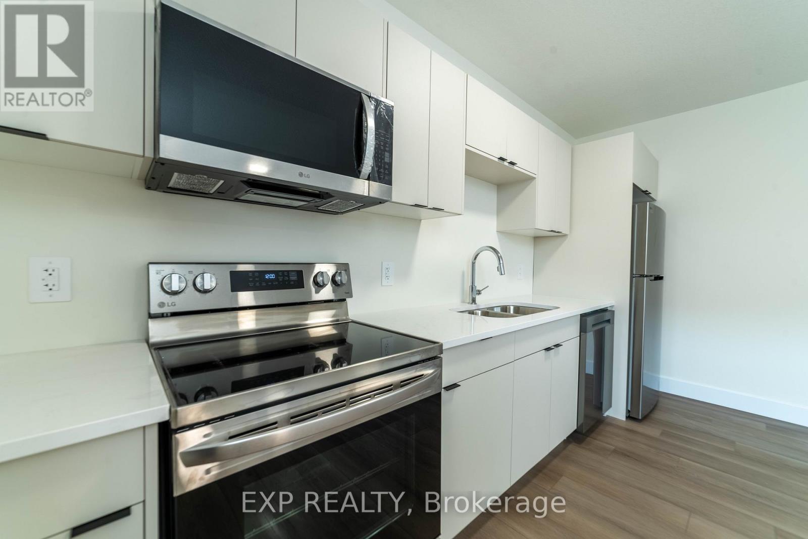 266 Hesselman Crescent, London South, Ontario  N6M 0K3 - Photo 12 - X12652842