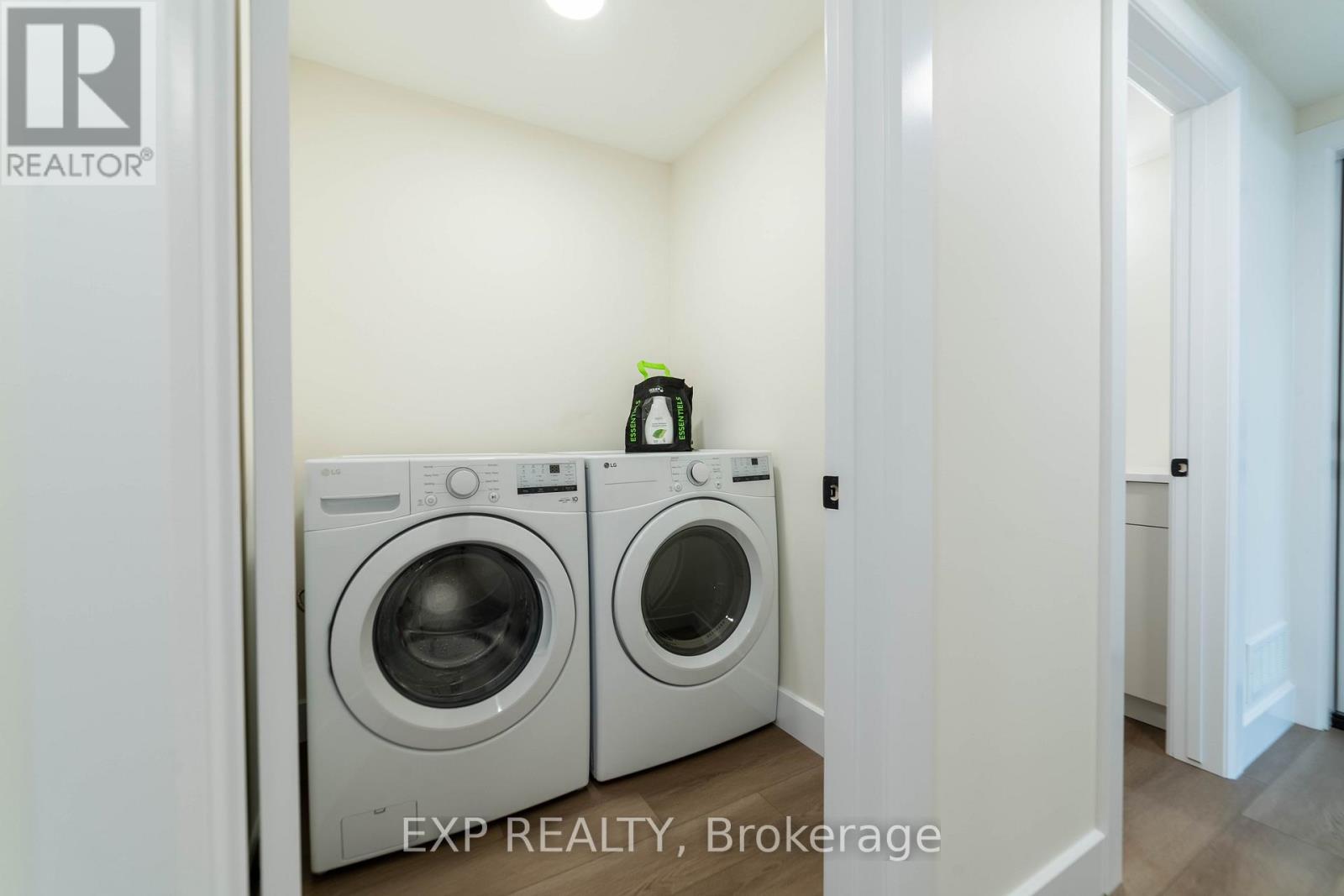 266 Hesselman Crescent, London South, Ontario  N6M 0K3 - Photo 16 - X12652842