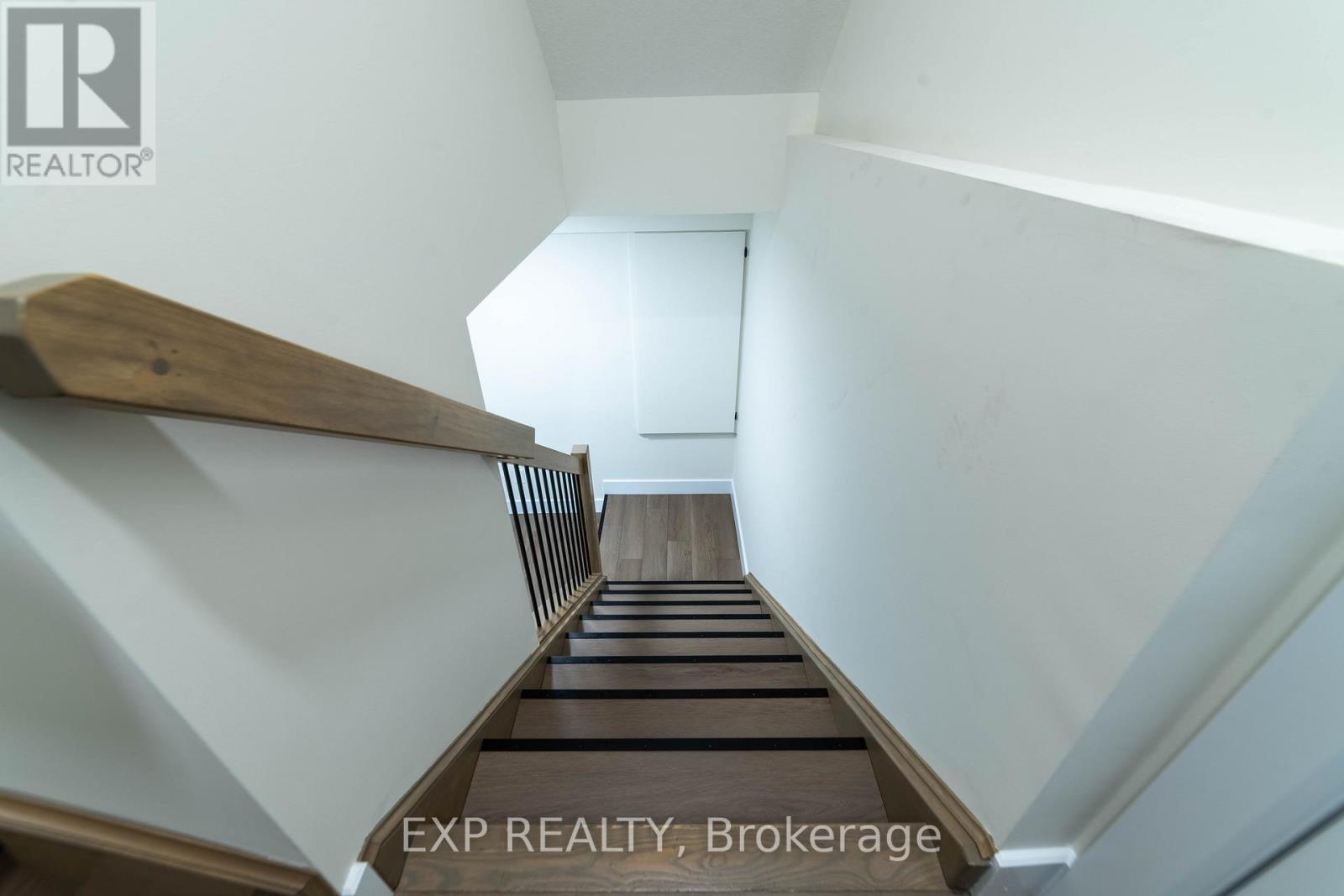 266 Hesselman Crescent, London South, Ontario  N6M 0K3 - Photo 5 - X12652842