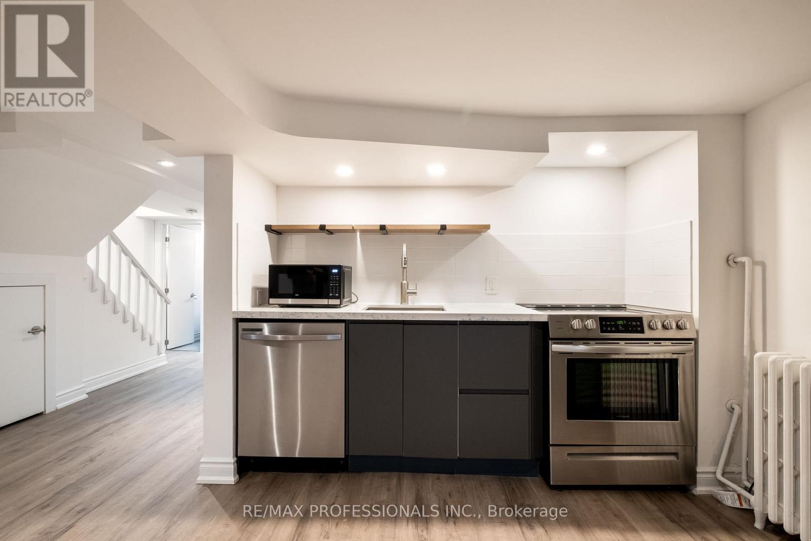 636 Runnymede Road, Toronto, Ontario  M6S 3A2 - Photo 36 - W12555692