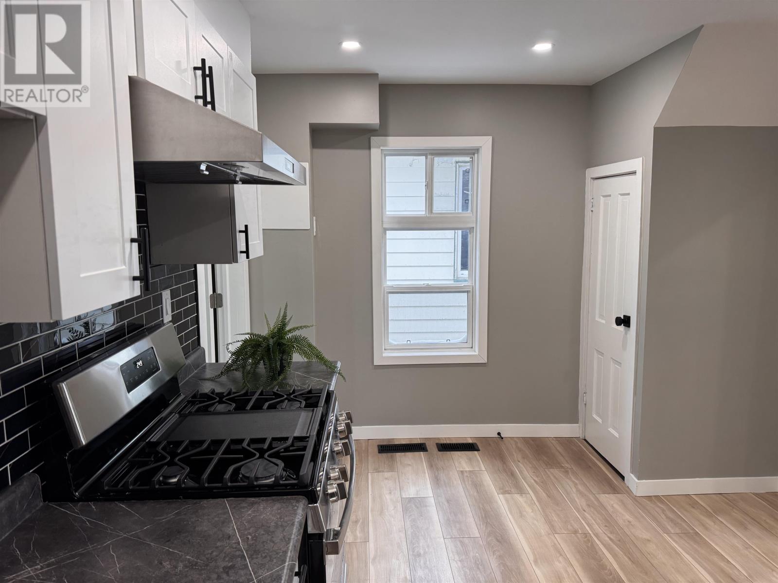 1322 Georgina Ave, Thunder Bay, Ontario  P7E 3J2 - Photo 17 - TB253680