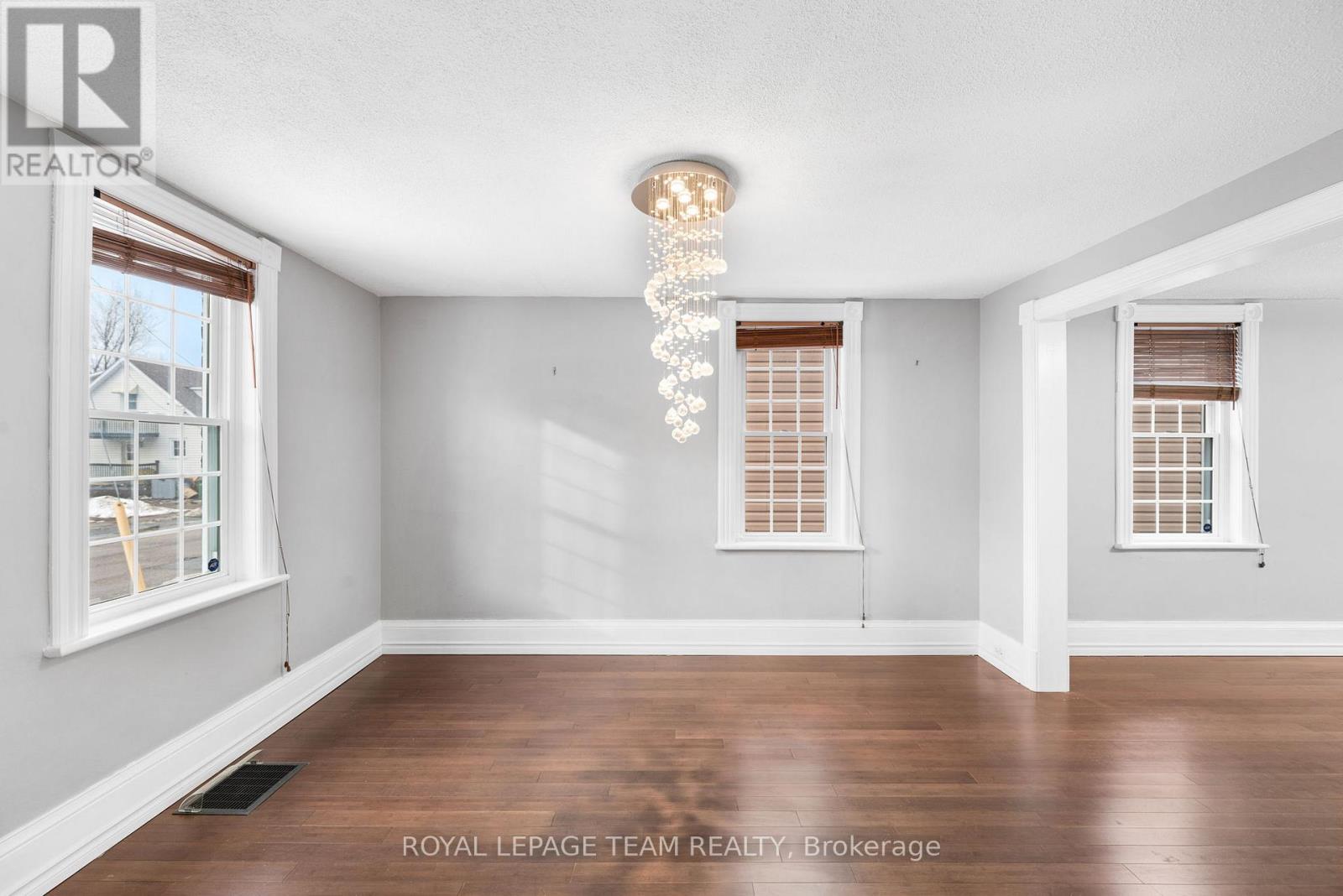 509 Moffat Street, Pembroke, Ontario  K8A 3Y2 - Photo 12 - X12652850