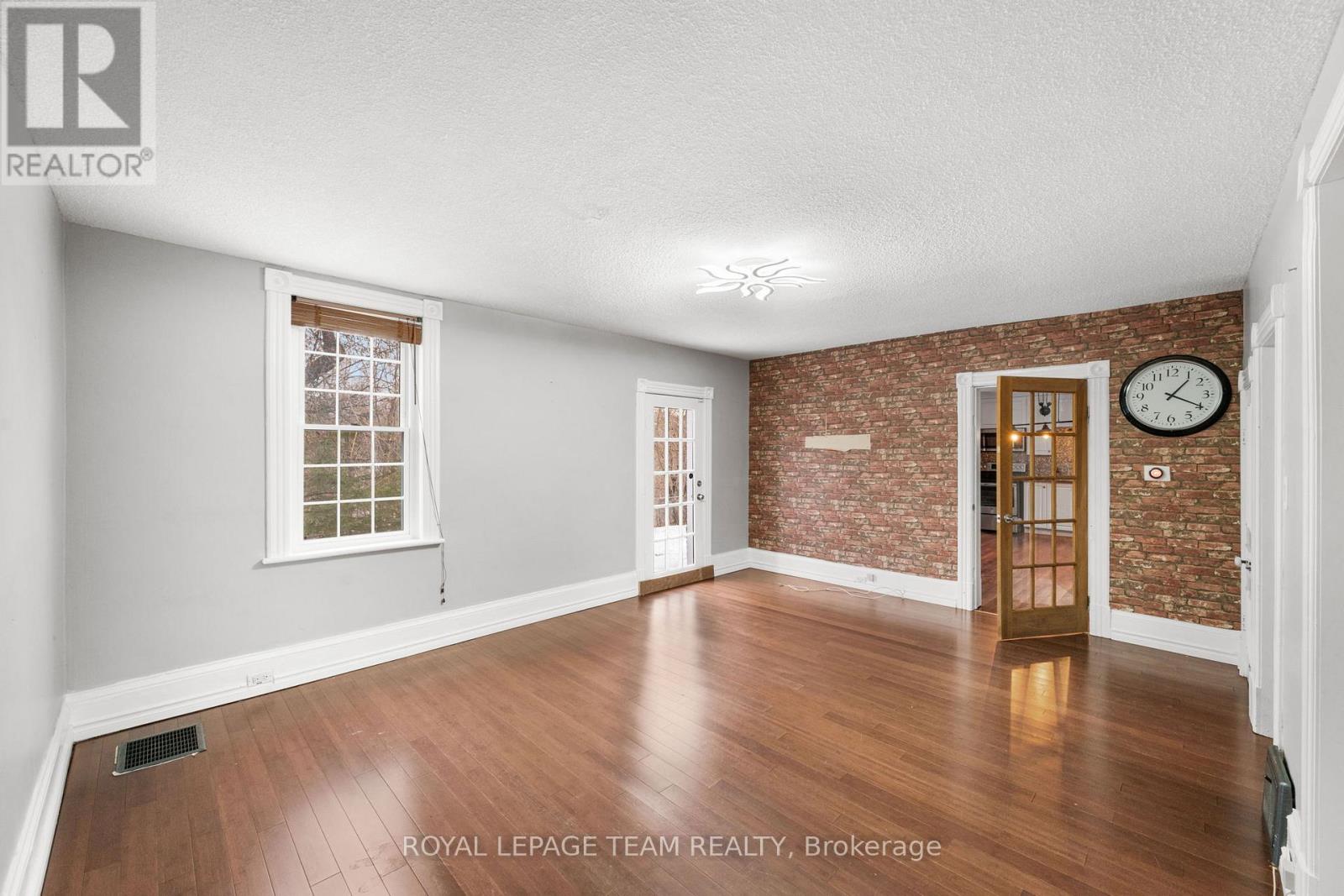 509 Moffat Street, Pembroke, Ontario  K8A 3Y2 - Photo 9 - X12652850