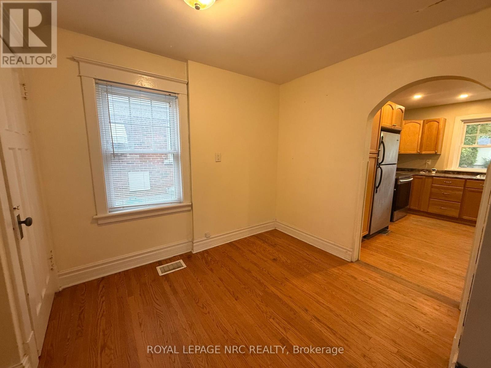 6226 Pine Grove Avenue, Niagara Falls, Ontario  L2G 4J2 - Photo 11 - X12652860