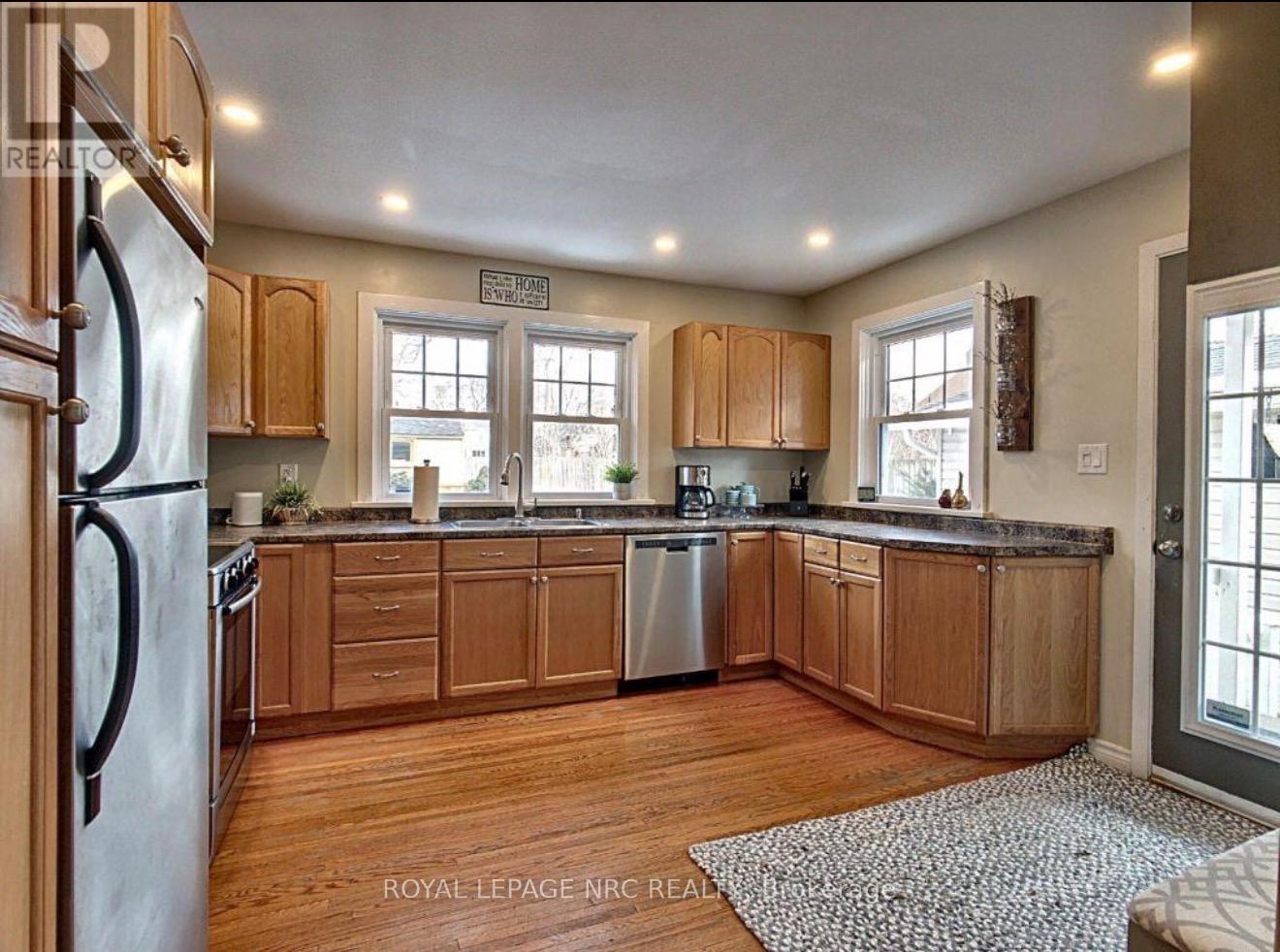 6226 Pine Grove Avenue, Niagara Falls, Ontario  L2G 4J2 - Photo 4 - X12652860