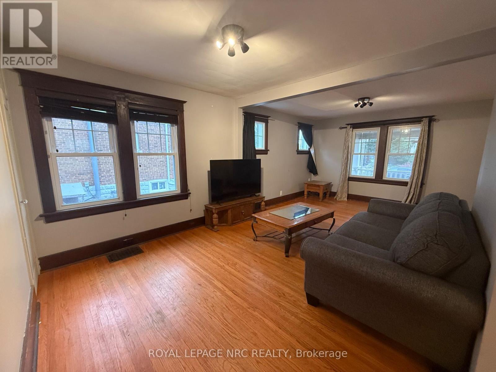 6226 Pine Grove Avenue, Niagara Falls, Ontario  L2G 4J2 - Photo 6 - X12652860