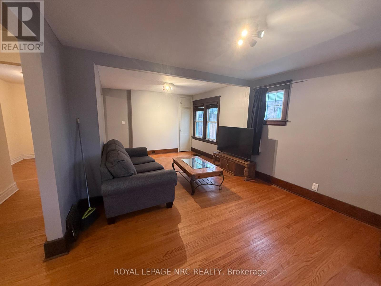 6226 Pine Grove Avenue, Niagara Falls, Ontario  L2G 4J2 - Photo 8 - X12652860