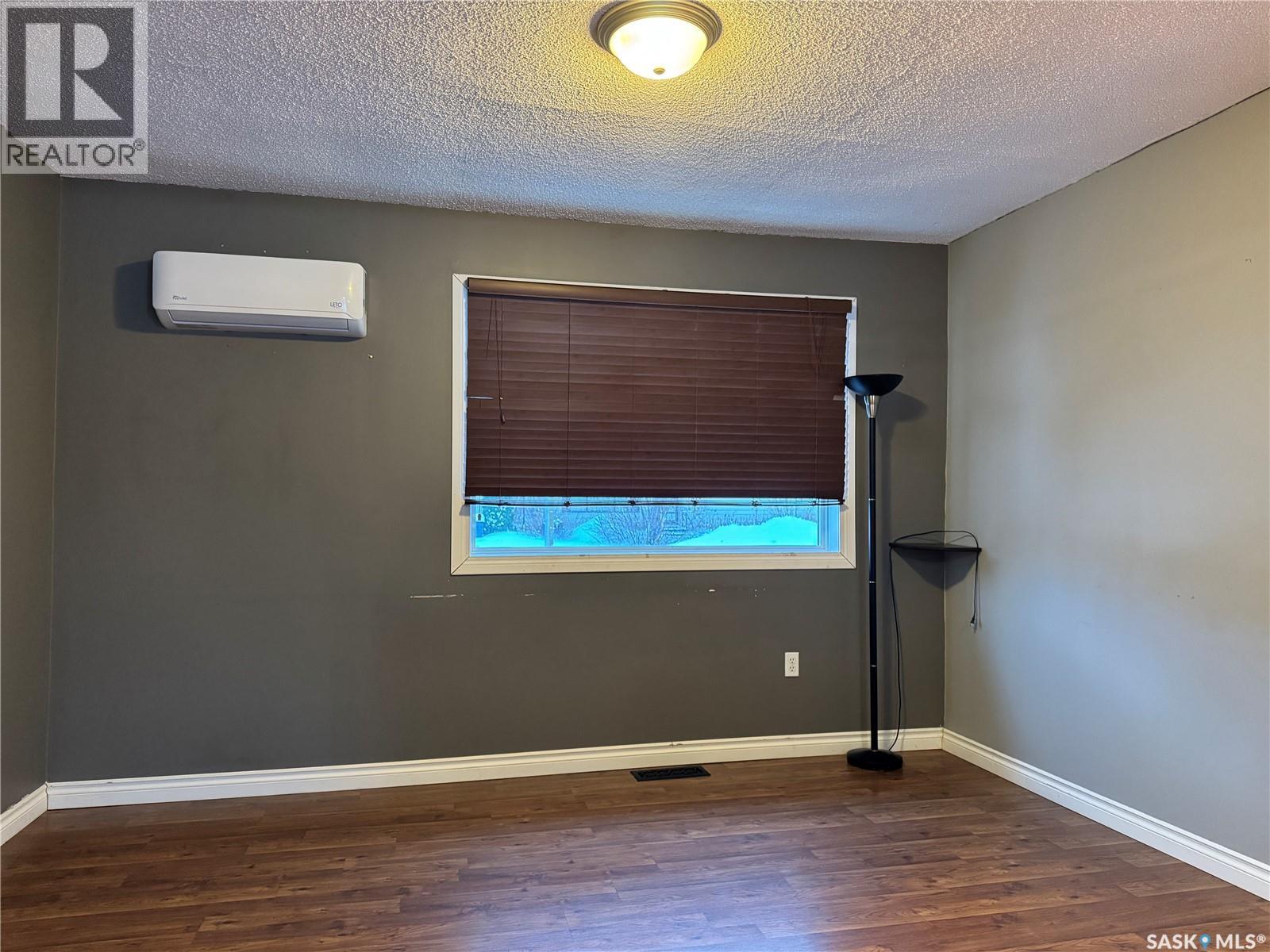 211 8th Street E, Wynyard, Saskatchewan  S0A 4T0 - Photo 11 - SK024789