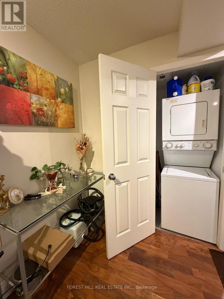 1202 - 388 Bloor Street, Toronto, Ontario  M4W 3W9 - Photo 9 - C12652878