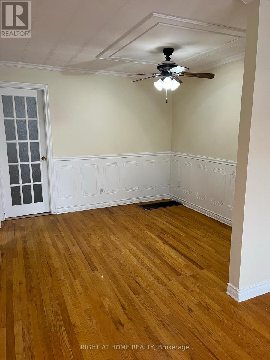 Main - 35 Commonwealth Avenue, Toronto, Ontario  M1K 4K1 - Photo 3 - E12652892