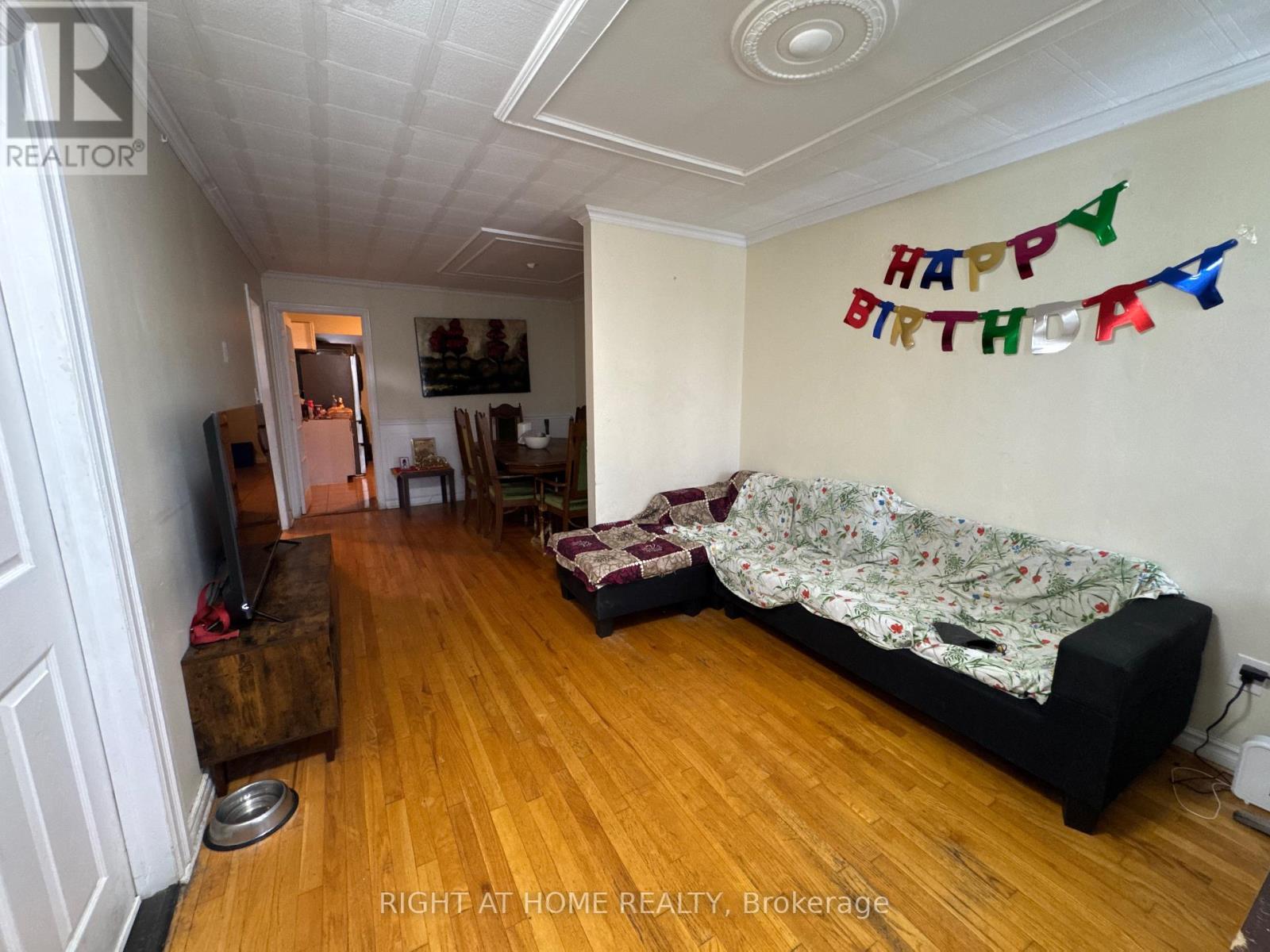 Main - 35 Commonwealth Avenue, Toronto, Ontario  M1K 4K1 - Photo 4 - E12652892