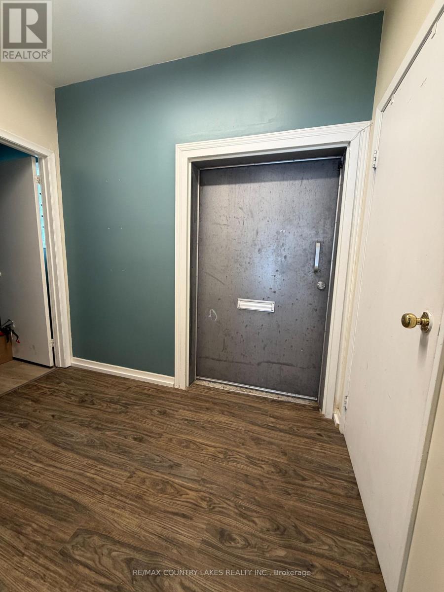 468 - 466 Osborne Street, Brock, Ontario  L0K 1A0 - Photo 5 - N12652854