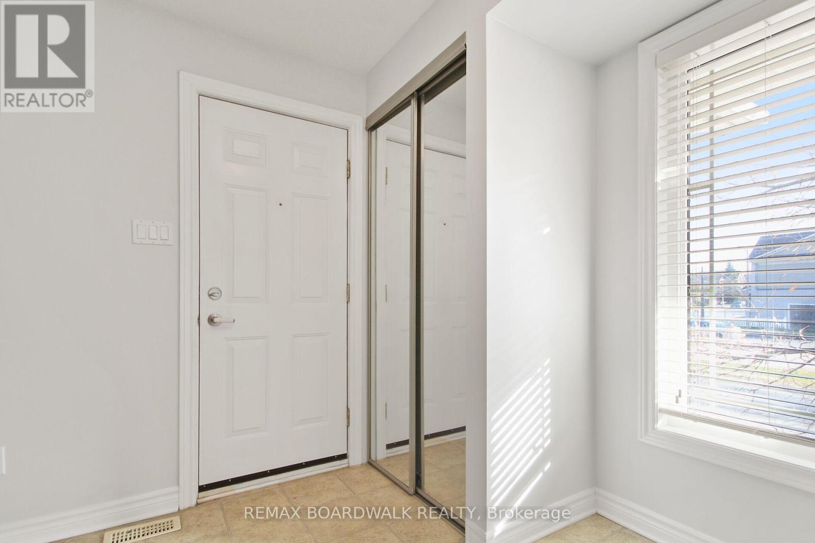 393 Chapman Mills Drive, Ottawa, Ontario  K2J 0M7 - Photo 4 - X12385993