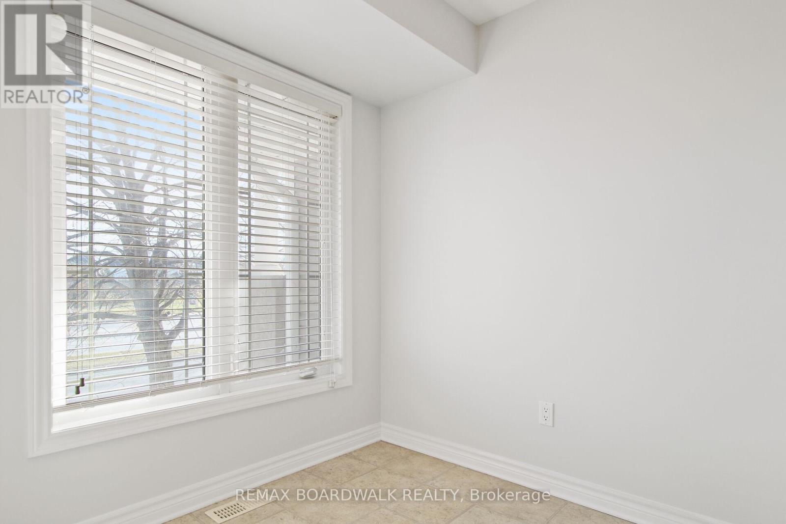 393 Chapman Mills Drive, Ottawa, Ontario  K2J 0M7 - Photo 6 - X12385993