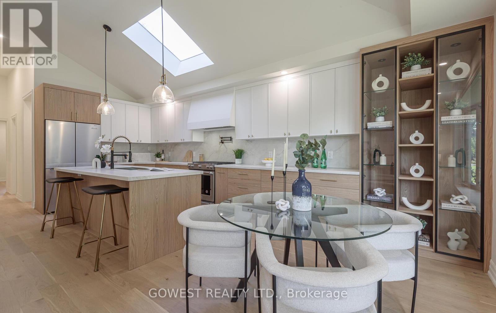 27 Hollister Road, Toronto (Eringate-Centennial-West Deane), Ontario  M9C 4M6 - Photo 12 - W12652884