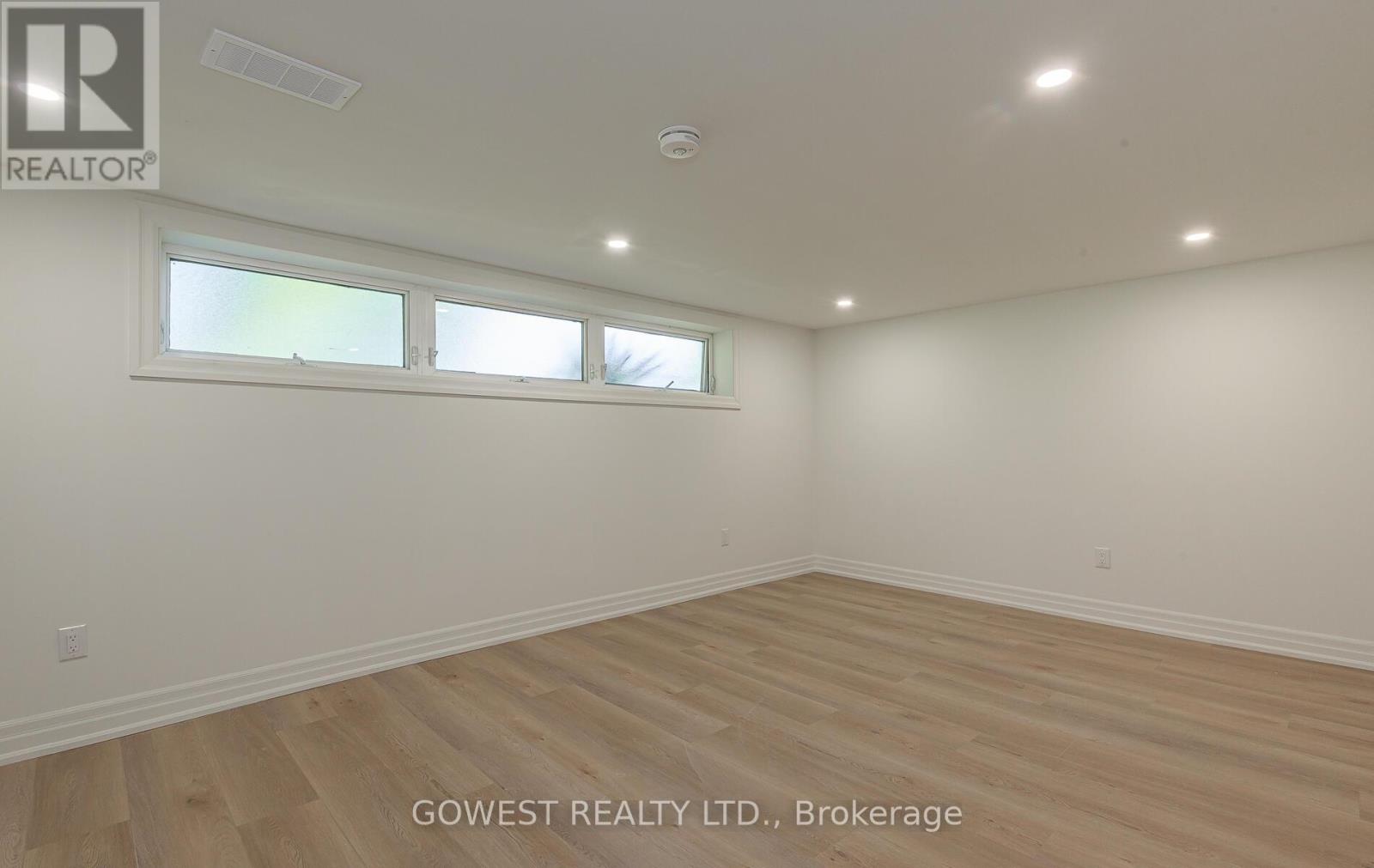 27 Hollister Road, Toronto (Eringate-Centennial-West Deane), Ontario  M9C 4M6 - Photo 32 - W12652884