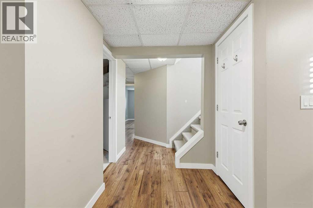 2 Woodfern Road Sw, Calgary, Alberta  T2W 4K9 - Photo 36 - A2273146