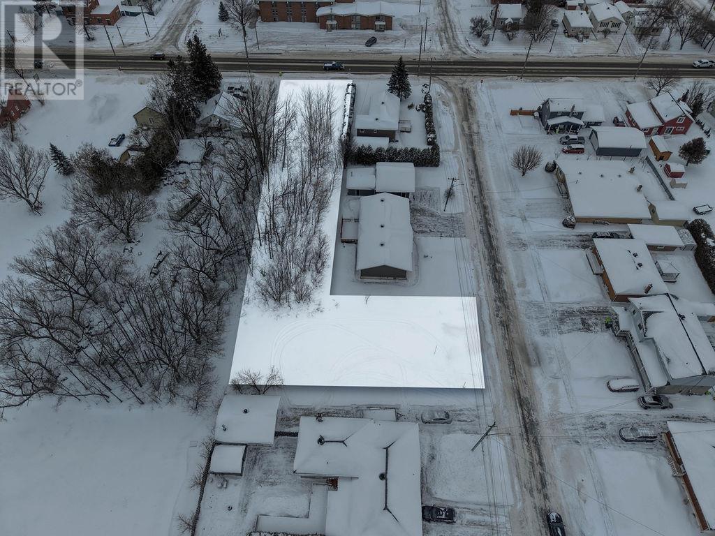 412 Second Lin, Sault Ste. Marie, Ontario  P6C 2J7 - Photo 4 - SM253514