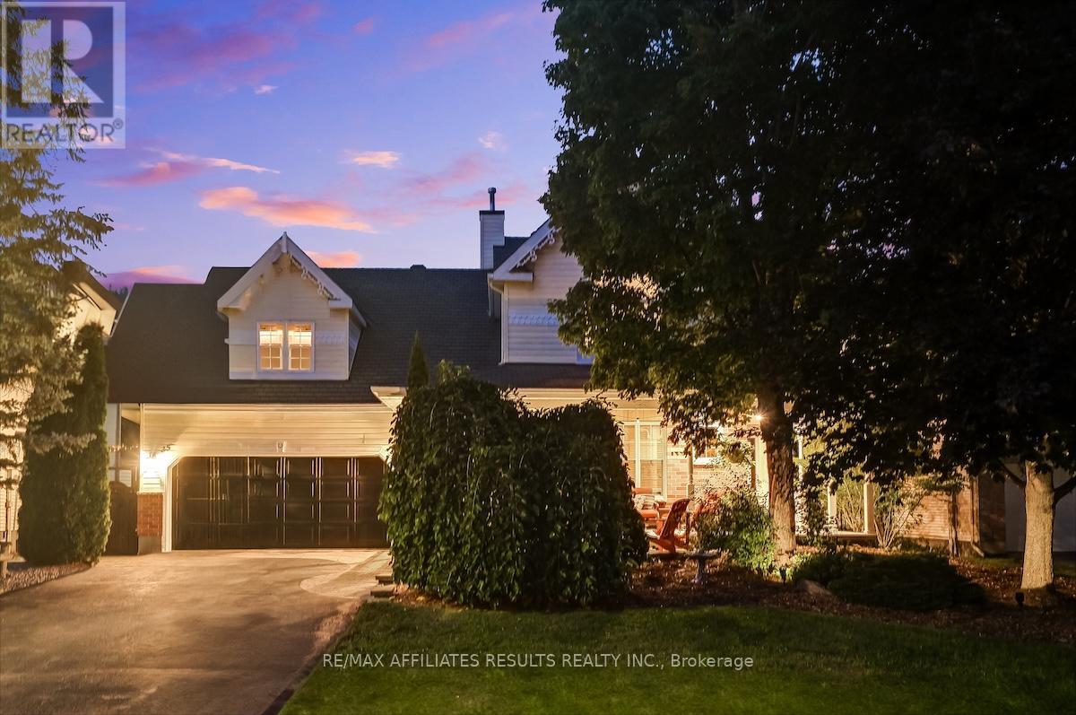 35 Crantham Crescent, Ottawa, Ontario  K2S 1R2 - Photo 2 - X12466924