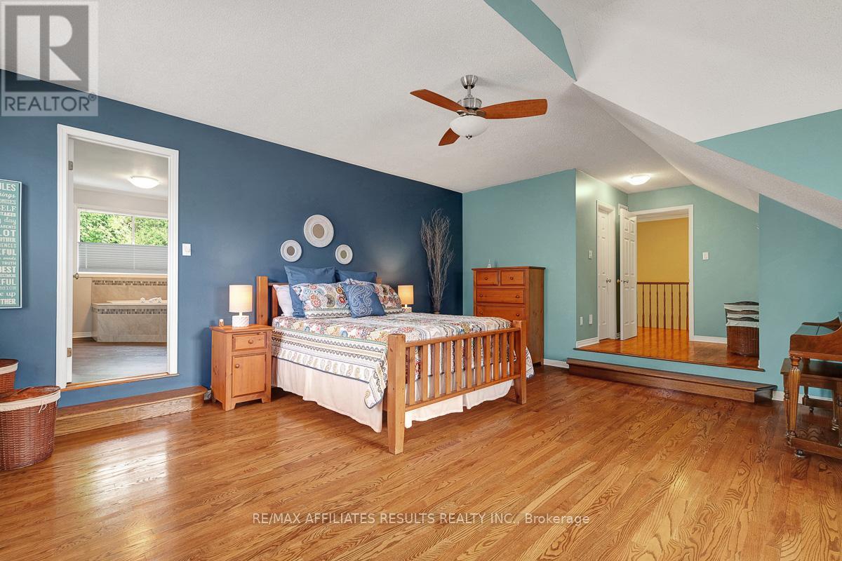 35 Crantham Crescent, Ottawa, Ontario  K2S 1R2 - Photo 24 - X12466924