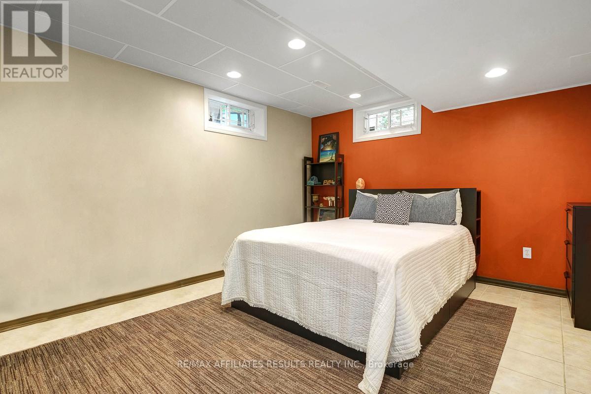 35 Crantham Crescent, Ottawa, Ontario  K2S 1R2 - Photo 36 - X12466924